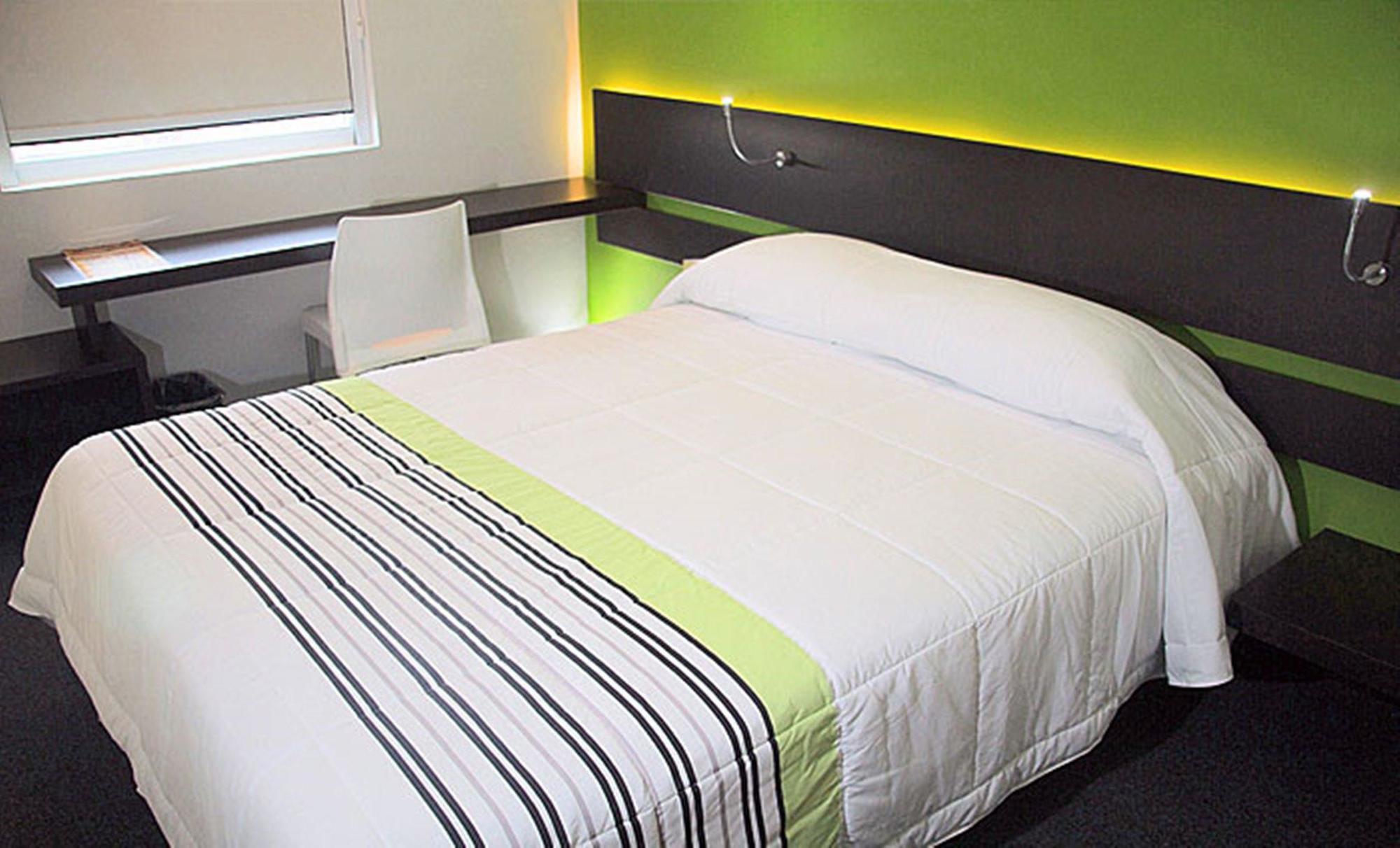 ซิตี้ เอ็กซ์เพรส จูเนียร์ ปูเอบลา ฟินซา Hotel ปวยบลา ภายนอก รูปภาพ